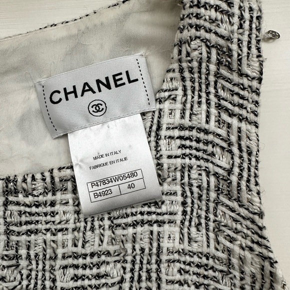 CHANEL WOVEN SLEEVELESS SHEETH DRESS - Picture 4 of 9